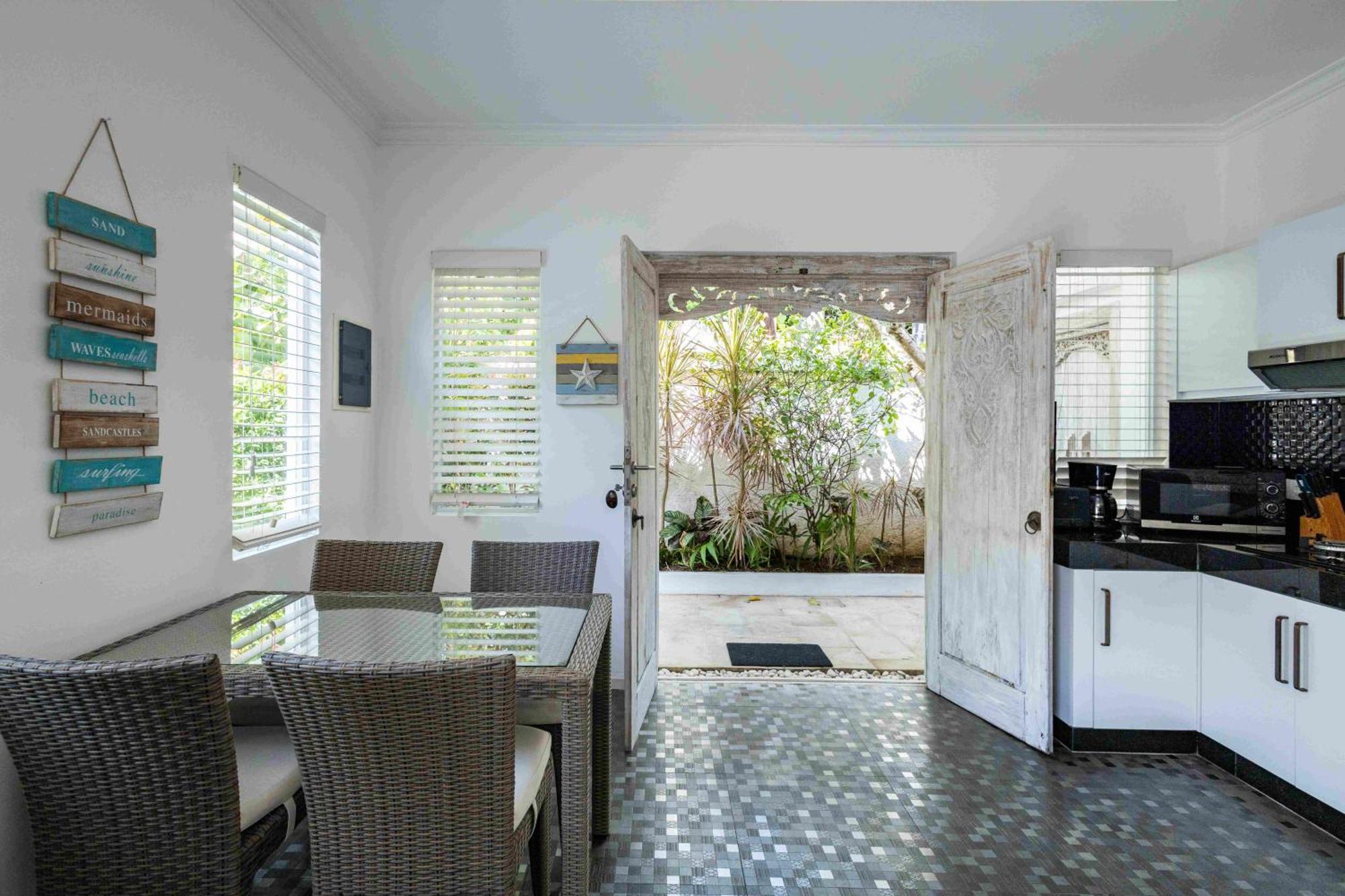 Charming, Villa Sofie - Central Sanur With Refreshing Pool Exterior foto